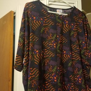 Lularoe Medium(Sizes 12-14) Irma Tunic Top